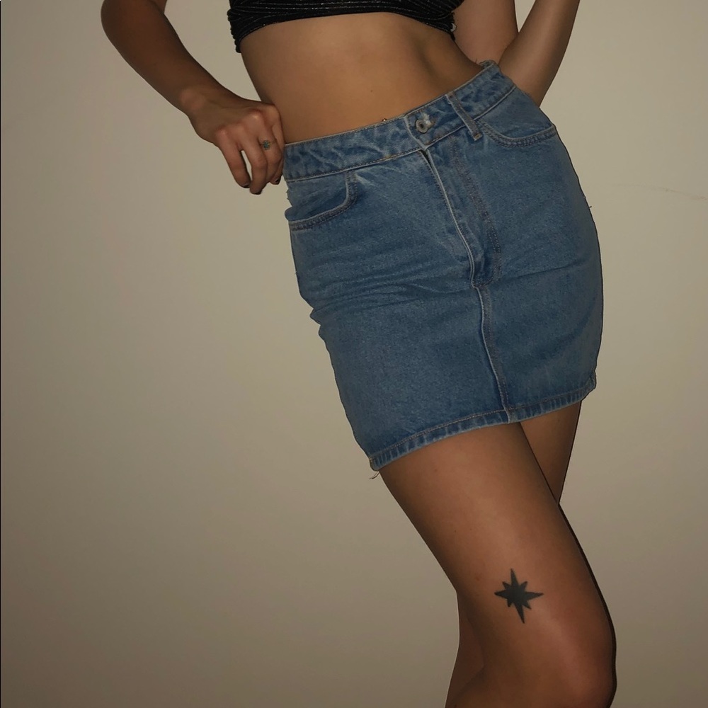 Brandy Melville high waisted skirt